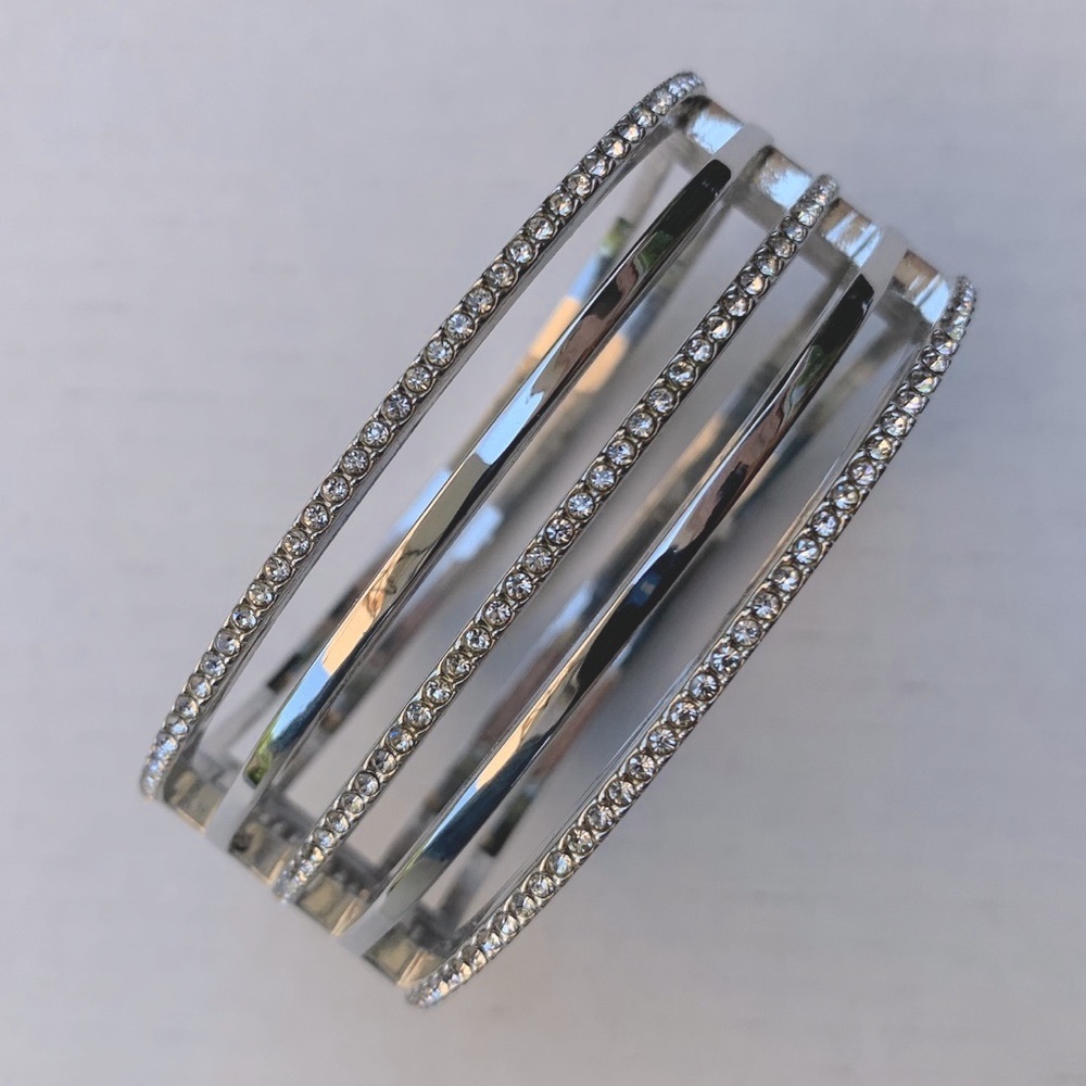 Stainless Steel Sparkling Wrist Cuff Bracelet shiny rhinestones magnetic closure